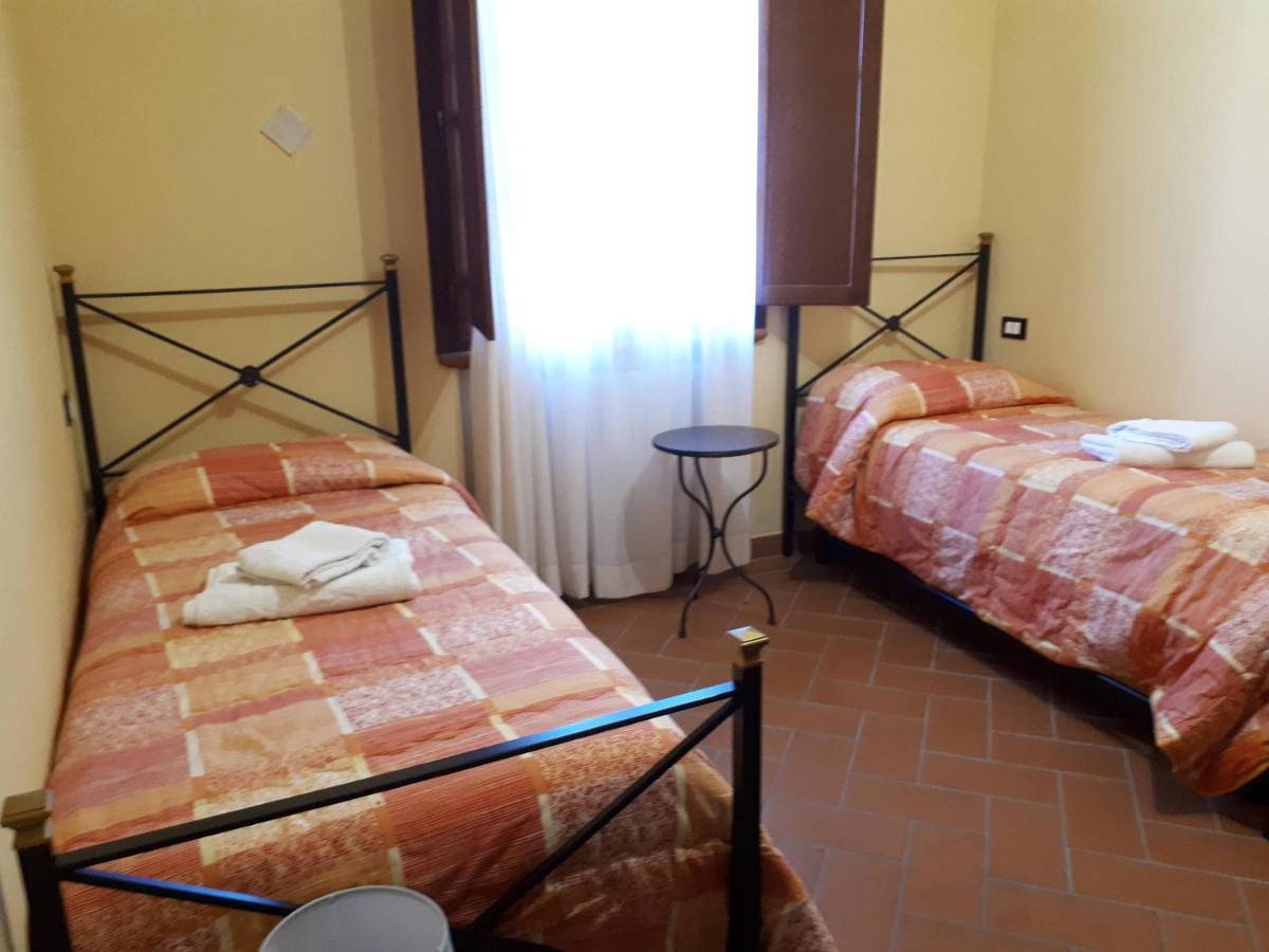 Вилла Agriturismo Montemari Палая Экстерьер фото